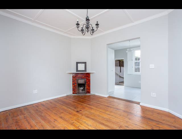 3 BEDROOM TOWNHOUSE FOR SALE IN WYNBERG UPPER